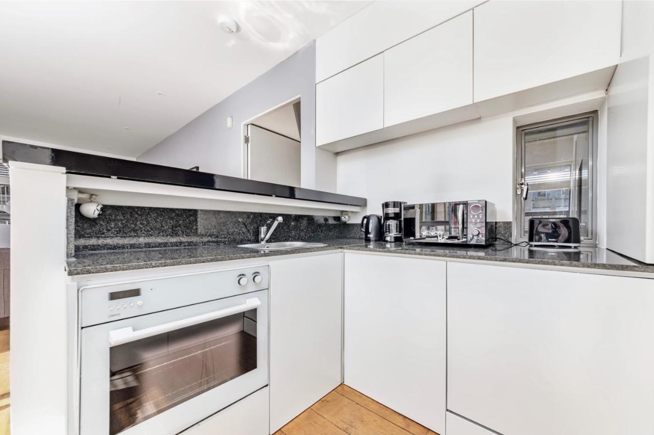 Interior-designer With 2 Terraces Apartament